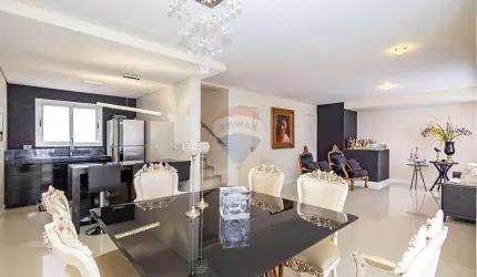 Casa à venda com 263m² de área privativa, 3 quartos, e 2 vagas de garagem no Mossunguê/Ecoville – Curitiba/PR por R$1.620.000,00.