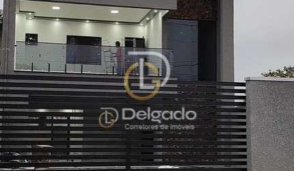 Sobrado com piscina 4 dormitórios sendo 2 suítes
