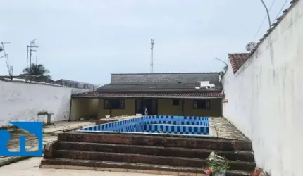 CASA EM LOTE DE 490m A VENDA EM CARAGUATATUBA
