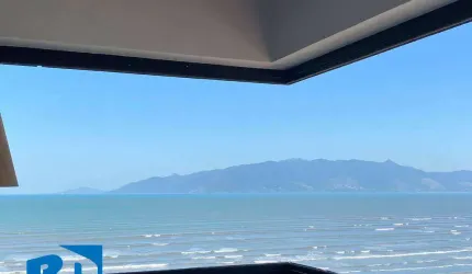 Apartamento de Luxo com Vista para Ilhabela no Edifício Paternon