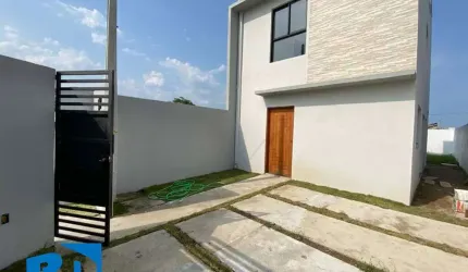 SOBRADO NOVO A VENDA EM CARAGUATATUBA