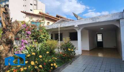 Casa no Bairro Jardim primavera em Caraguatatuba