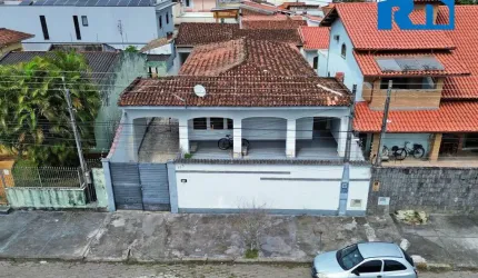 Casa Ampla à Venda no Jardim Primavera – Caraguatatuba