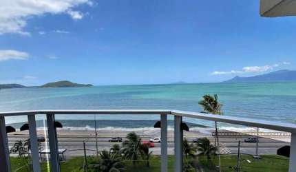 Apartamento Frente Mar na Praia de Massaguaçu