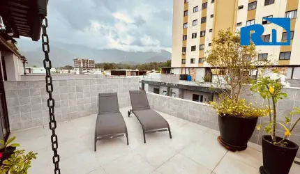 Sobrado Triplex com Vista Mar na Praia da Massaguaçu
