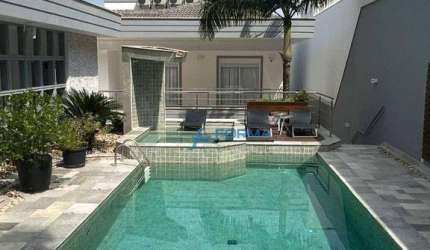 Casa Exclusiva em Condomínio Fechado com Vista Panorâmica Deslumbrante