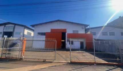 Galpão industrial e logístico