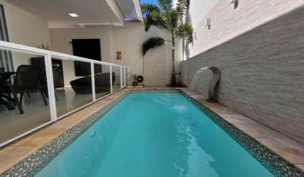 EXCELENTE CASA EM UMA REGIÃO PRIVILEGIADA NO BAIRRO ALTO UMUARAMA