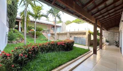 Maravilhosa casa com um espaço gourmet completo no Bairro Cidade Jardim