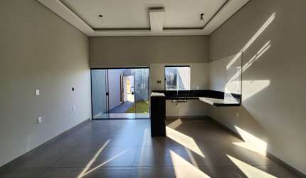 Linda casa pronta pra morar no Bairro Lara jeiras