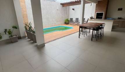 Maravilhosa casa no Bairro Bosque dos Buritis