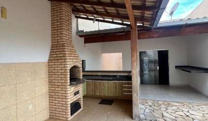Excelente casa de esquina no Bairro Cidade jardim