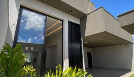 Excelente casa no Bairro Gran Ville
