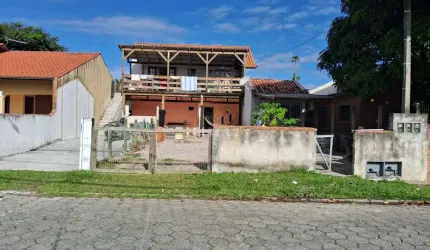 TERRENO COM CASA A VENDA NA PRAIA DE CANTO GRANDE - BOMBINHAS - SC