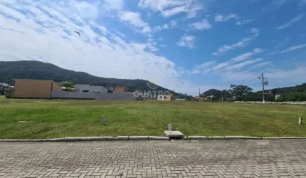 Lote em Condomínio Fechado