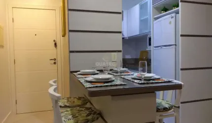 Apartamento 02 dormitórios Bombas