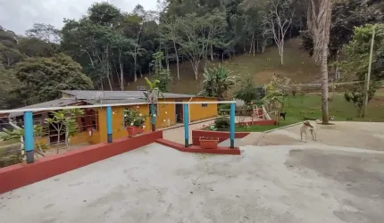 Vende-se um lindo Sitio com 50 mil M² Pinheiral RJ.