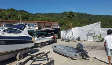 Vende-se Posto de Gassolina Marine com 3.500 em Paraty RJ
