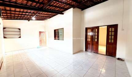 Vendo casa de 3 quartos no Cohatrac