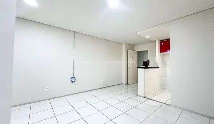 Apartamento com Vista Mar na Ponta d’Areia – 2 Quartos (1 Suíte) – 3 Vagas – R$3.500 - Condominio Ari Oliveira