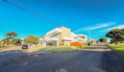Casa Alto Padrão no Alphaville Araçagy com Vista Mar – 5 Suítes, Porteira Fechada