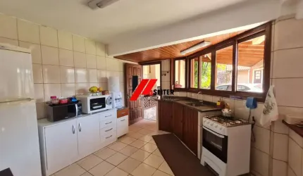 Casa de 3 dormitorios a venda Lagoa da Conceiçao Florianopolis
