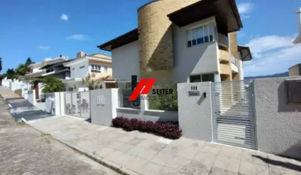 Casa a venda no bairro João Paulo com 4 dormitórios