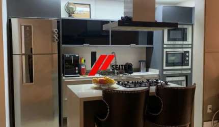 Apartamento a venda com 137metros de e 3 quartos espaçosos sendo 1 suíte no bairro Córrego Grande em Florianópolis
