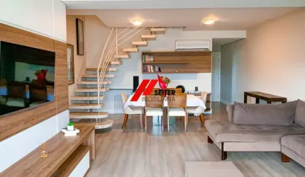 Apartamento a venda no bairro Trindade em Florianópolis com 4 quartos sendo 2 suítes