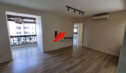 Apartamento de 3 dormitorios mobiliado a venda Itacorubi Florianopolis
