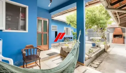 Casa à venda na Barra da Lagoa em Florianópolis.