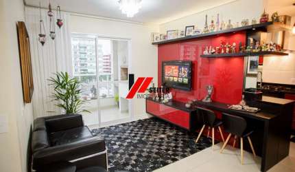 Apartamento à venda no bairro Trindade em Florianópolis.