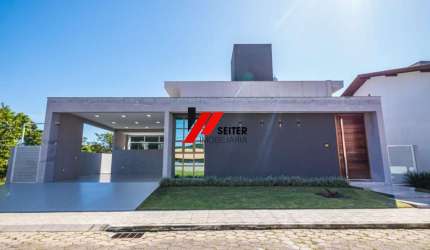 Casa com 4 suítes à venda em condomínio fechado em Florianópolis