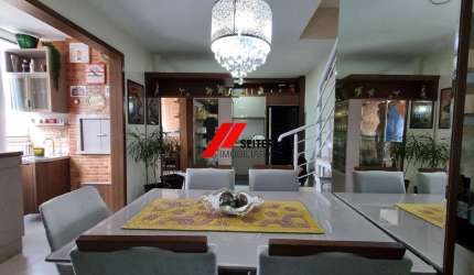 Cobertura Duplex à venda no Bairro Corrego Grande em Florianópolis toda planejada com 4 sacadas em Condomínio Club