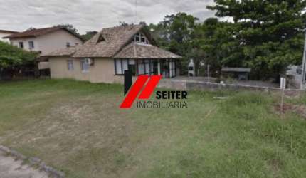 Terreno à venda em Florianópolis-SC Armação do Pântano do Sul 226m2 de área!