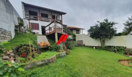 Imperdível oportunidade: Casa à venda em Florianópolis-SC, bairro Carvoeira, 6 quartos, 2 suítes, 3 salas, 4 banheiros, 6 vagas de garagem, 350m².