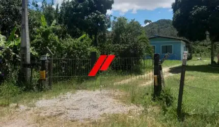 Lindo terreno rural à venda no bairro Ratones em Florianópolis