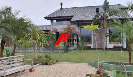 Casa de alto padrão à venda no bairro Saco Grande, Florianópolis-SC!