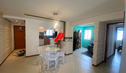 Apartamento de 3 quartos na Trindade, Florianópolis-SC: 1 suíte, 2 salas, 2 banheiros, 3 vagas de garagem, 133,66 m². Venha conferir!