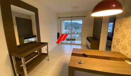 Apartamento mobiliado para locação no coração do Itacorubi