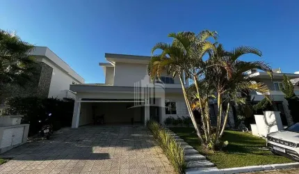 Casa Completo em Condomínio na Praia Brava