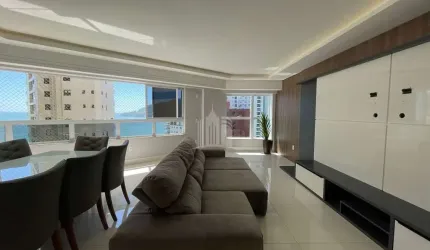 Apartamento quadra mar com vista! 3 súites e 4 vagas de garagem no Centro de Balneário Camboriú