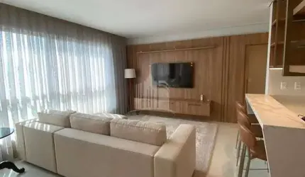 Apartamento no Ed Solar di Capri com 2 suítes e 2 demi, 2 vagas de garagem, no Centro de Balneário Camboriú