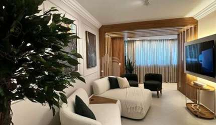 Apartamento com 3 Dormitórios e 2 Vagas em Balneário Camboriu