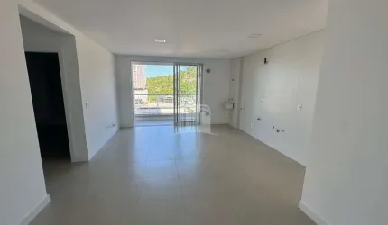 Apartamento na Praia Brava