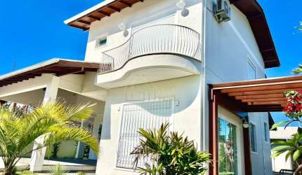 Casa totalmente mobiliada com 03 dormitórios nos Ingleses em Florianópolis