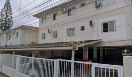 Apartamento com 2 dormitórios em ótima localização