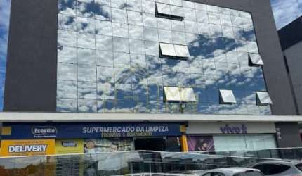 Sala comercial no centro de Ingleses!
