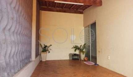 Casa linda, recem reformada com 3 dormitorios, 1 suite, moveis planjados