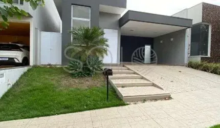 LINDA CASA A VENDA EM CONDOMINIO ESPETACULAR